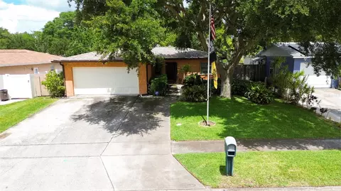 11125 Longhill Dr N, Pinellas Park, FL 33782