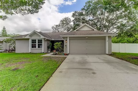 710 Jacaranda Dr, Oldsmar, FL 34677