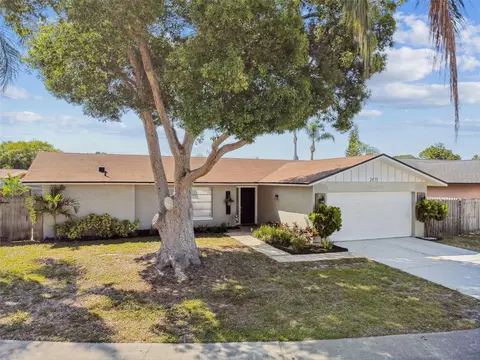 2455 Timbercrest Cir W, Clearwater, FL 33763