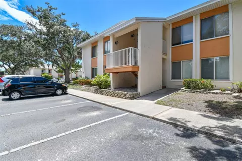 707 99th Ave N #101, Saint Petersburg, FL 33702