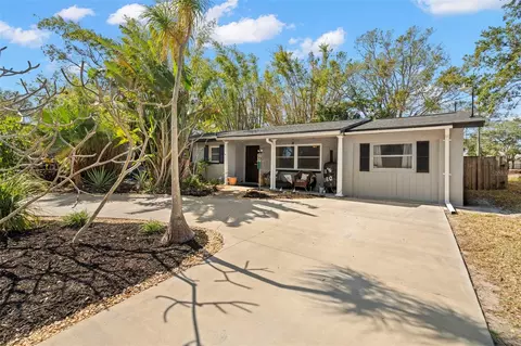 1736 W Manor Ave, Clearwater, FL 33765