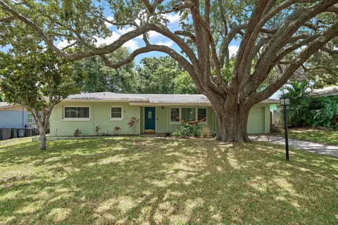 329 15th Ave SW, Largo, FL 33770