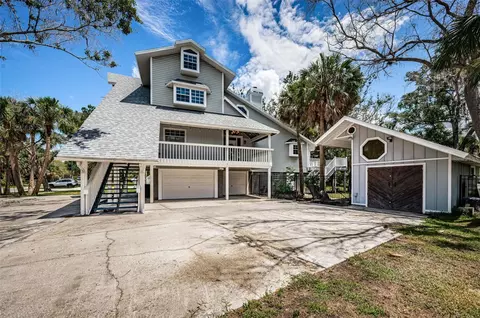 610 Eunice Dr, Tarpon Springs, FL 34689