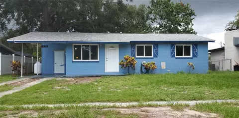 9098 Southern Comfort Dr, Largo, FL 33773