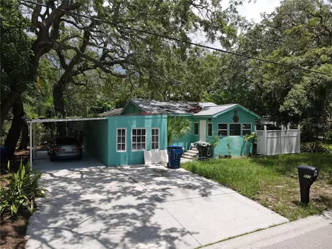 922 SW 10th St SW, Largo, FL 33770
