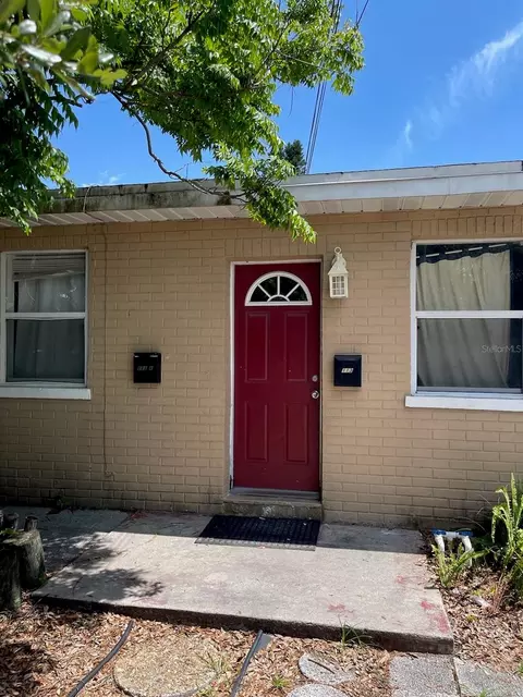 113 NE Lincoln Cir N #A, Saint Petersburg, FL 33702