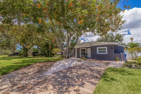 4134 Huntington St NE, Saint Petersburg, FL 33703