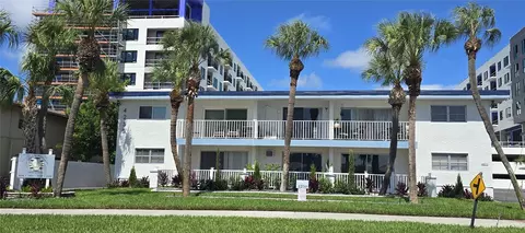 4250 37th St S #6, Saint Petersburg, FL 33711
