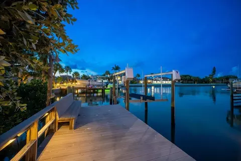 201 Howard Dr, Belleair Beach, FL 33786