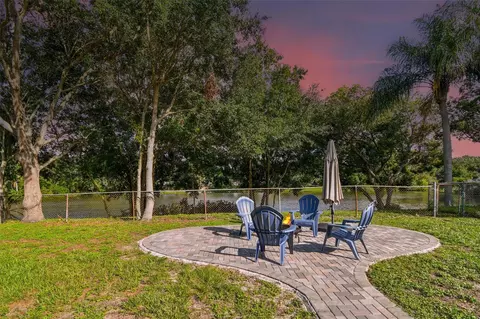 2726 Kavalier Dr, Palm Harbor, FL 34684