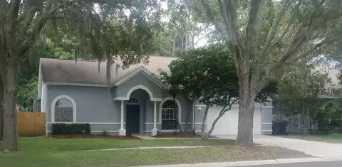 9617 Regents Park Dr, Tampa, FL 33647
