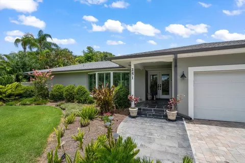 251 Bluff View Dr, Belleair Bluffs, FL 33770
