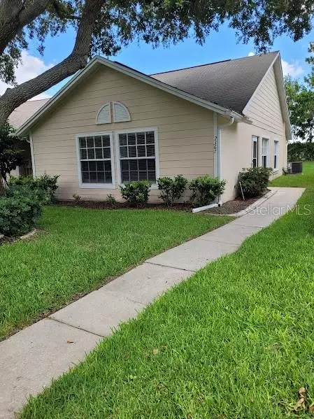2367 N Bentley Dr, Palm Harbor, FL 34684