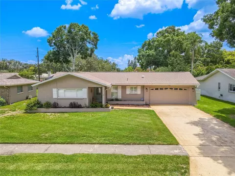 106 Stafford Dr, Palm Harbor, FL 34684