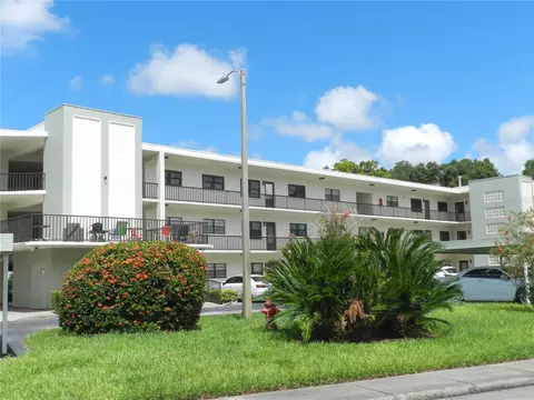 5980 Terrace Park Dr N #212, Saint Petersburg, FL 33709
