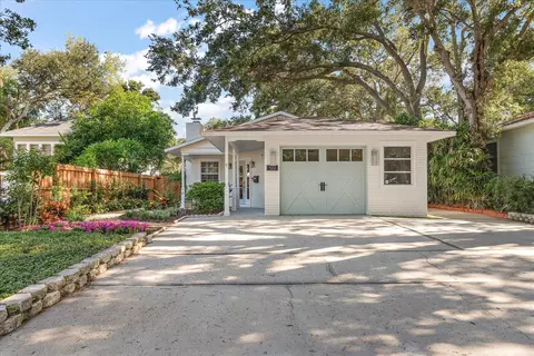 420 Woodlawn Ave, Belleair, FL 33756