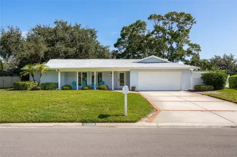 1164 Ford Ln, Dunedin, FL 34698