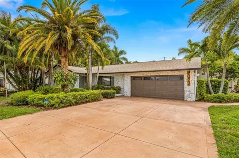 9022 130th Way, Seminole, FL 33776
