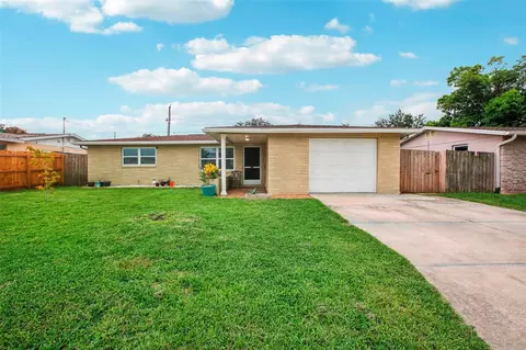4244 Baden Dr, Holiday, FL 34691