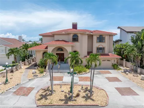 120 8th St E, Saint Petersburg, FL 33715