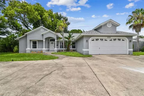 668 Mehlenbacher Rd, Belleair, FL 33756