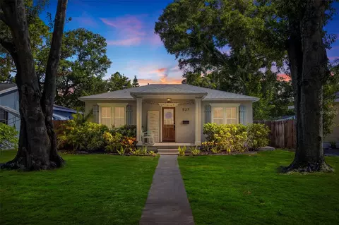 527 43rd Ave N, Saint Petersburg, FL 33703