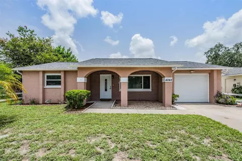4242 Manxcat Ln, New Port Richey, FL 34653