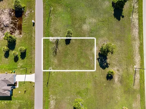 16 Cleat Ct, Placida, FL 33946