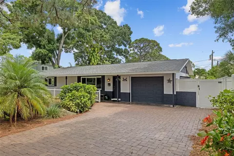 2410 Madrid Way S, Saint Petersburg, FL 33712