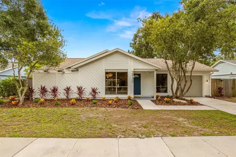 2950 Woodpine Ct, Sarasota, FL 34231