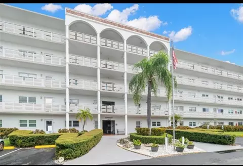 5501 80th St N #415, Saint Petersburg, FL 33709