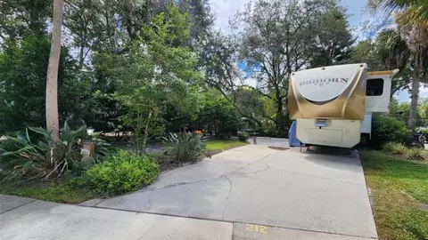 212 Horseshoe Bnd, River Ranch, FL 33867