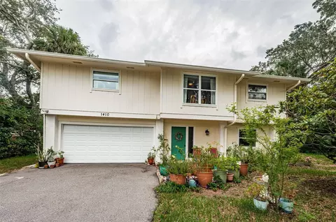 1410 Riverside Dr, Tarpon Springs, FL 34689