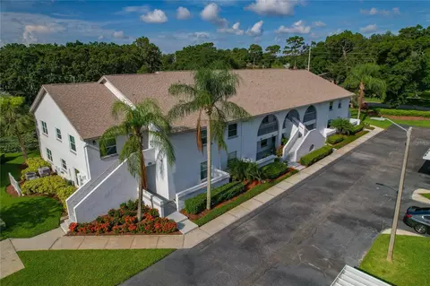 3201 Landmark Dr #1202, Clearwater, FL 33761