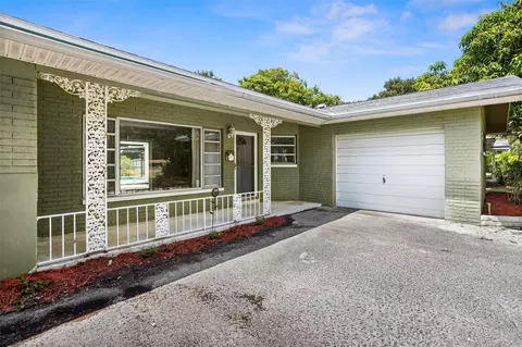 2310 Caesar Way S, Saint Petersburg, FL 33712