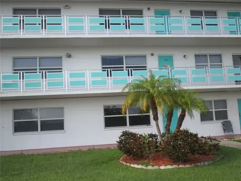 1950 59th Ave N #204, Saint Petersburg, FL 33714