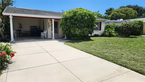 10904 115th Ave, Largo, FL 33778
