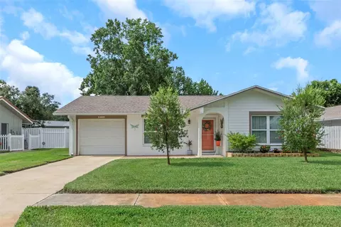 2405 Lighthouse Dr, Palm Harbor, FL 34685