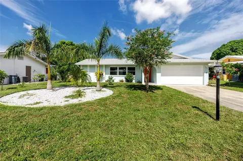 11338 Currie Ln, Largo, FL 33774