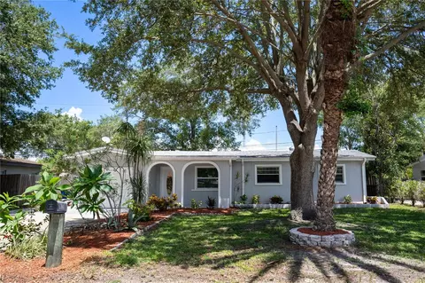 201 36th St SE, Largo, FL 33771
