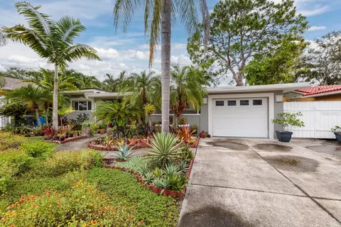 244 Sunlit Cove Dr NE, Saint Petersburg, FL 33702