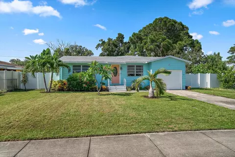 831 4th Ave NW, Largo, FL 33770