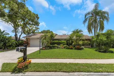 1260 Cordoba Ct, Dunedin, FL 34698