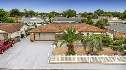 6910 Tierra Linda St, Port Richey, FL 34668