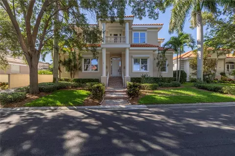 4710 Dolphin Cay Ln S, Saint Petersburg, FL 33711