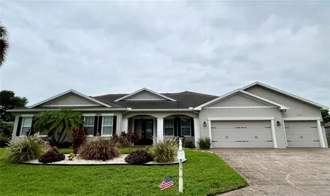 103 Crestwood Ln, Largo, FL 33770