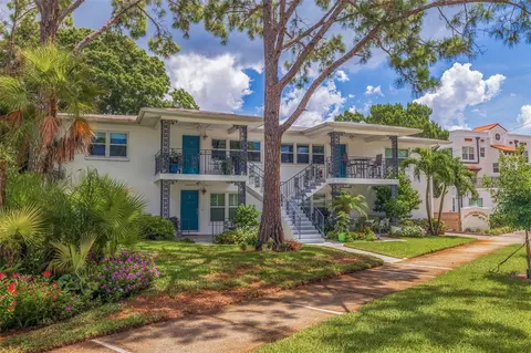 601 12th Ave NE #3, Saint Petersburg, FL 33701