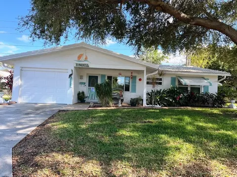 9097 140th Way, Seminole, FL 33776