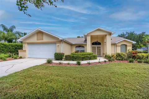 923 Brittany Park Blvd, Tarpon Springs, FL 34689