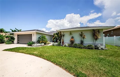 683 Island Way, Clearwater Beach, FL 33767